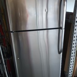 Frigidaire Gallery Stainless Steel Top And Bottom Apparment Zide Fridge Fully Functional 