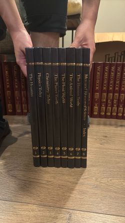 World Book Science Encyclopedia Set 8 Volumes