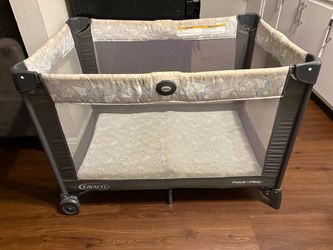 PLAY PEN