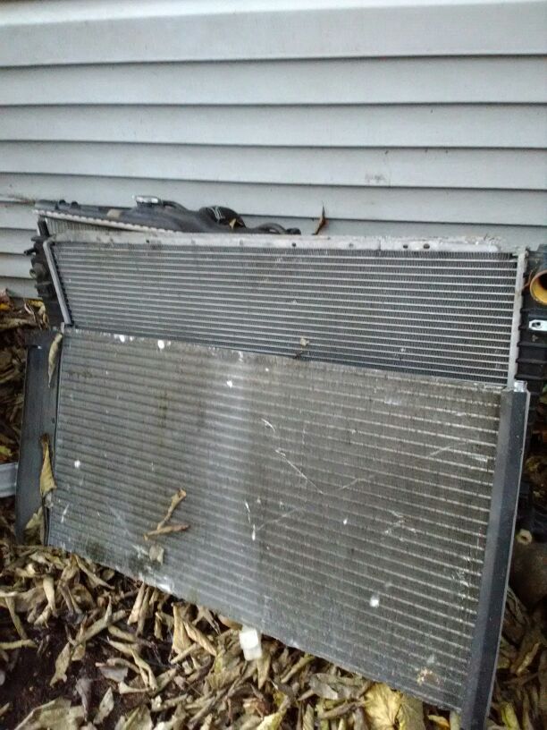 Radiator and ac condensoor