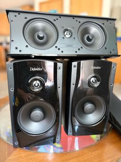 Speakers definitive  R,L,Center.