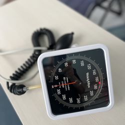 Blood Pressure Wall Mount Sphygmomanometer Welch Allyn