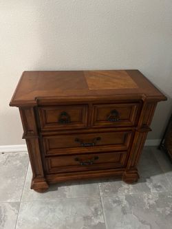 Rustic Solid Wood Accent Chest / Small Dresser