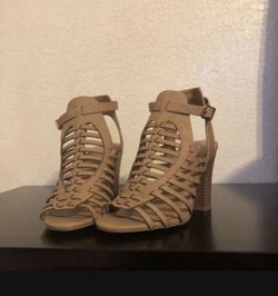 Women’s Tan Heels
