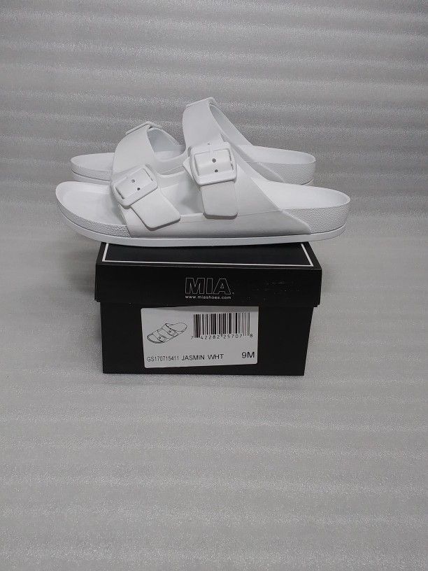 Women's Sandals Slides. Size 9 Women's Shoes. New In Box. Like Birkenstock