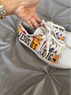 Super cute tennis shoes