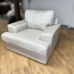 Delivery Available gray lounge chair