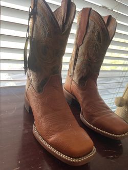 Cowboy boots 8.5
