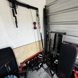 Power Rack W/ Lat Pulldown And Row