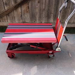 Hydraulic Lift Cart W/ Max Capacity 660 Lbs
