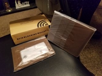 Brand new mens RFID blocking wallet