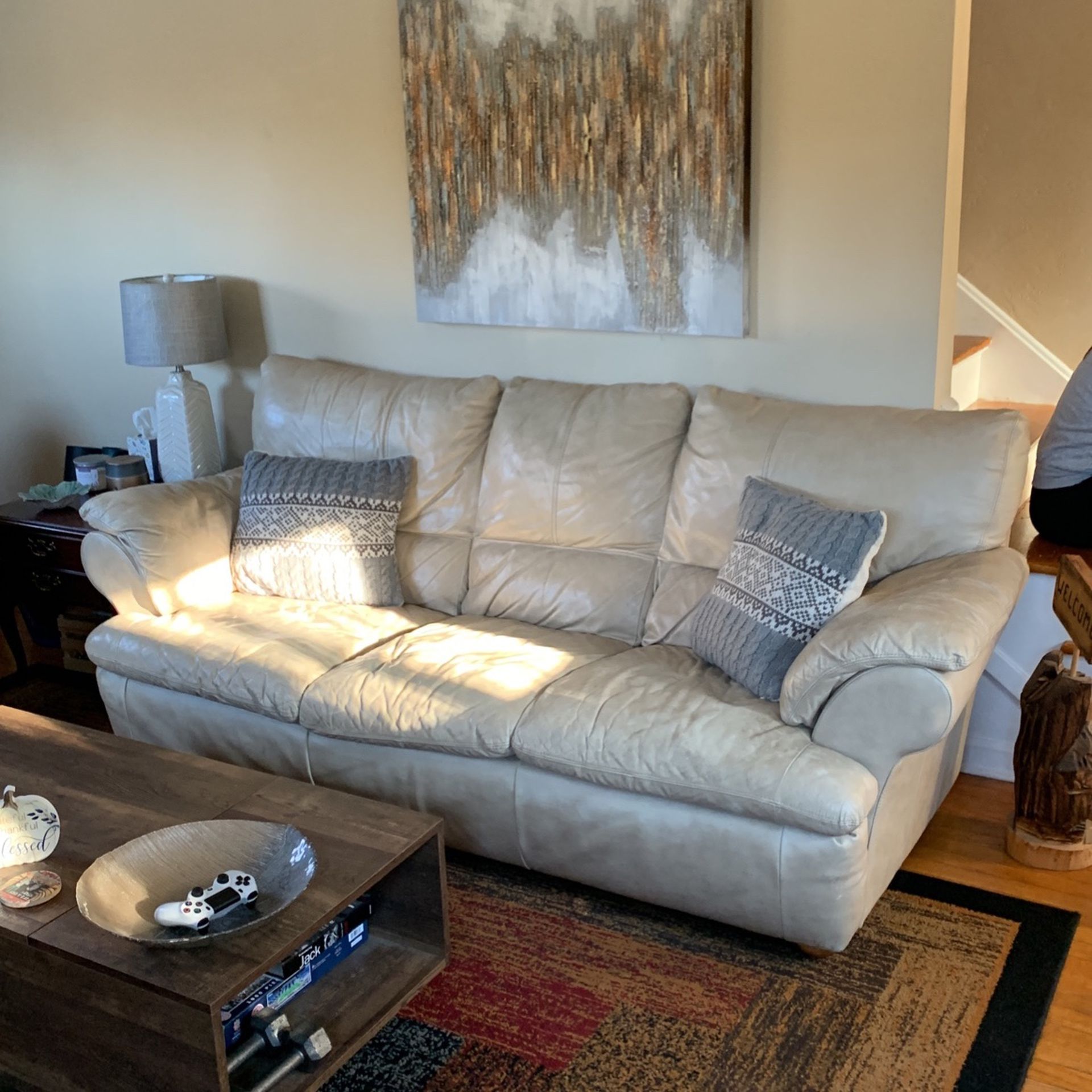 Couch/Love seat Set