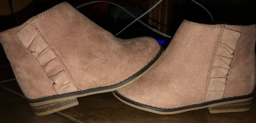 Blush Booties // Cat & Jack // 8c // NEW
