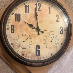 16 Inch Indoor Outdoor Clock with Temperature and Hygrometer Waterproof Large Wall Clock, Silent Battery Powered for Patio Pool Porch Garden Garage Ba