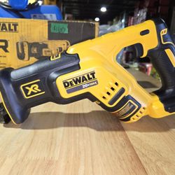Dewalt COMPACT SAWSAW