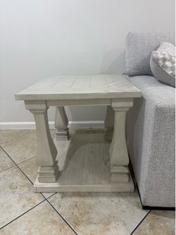 Ashley’s coffee and End table