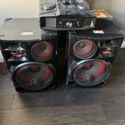 LG CM9(contact info removed)W XBOOM Party System - Lights, Karaoke, Bluetooth!