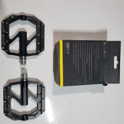 Brand New Metal Fooker Bicycle Pedals