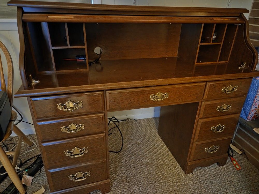 Riverside Furniture Company Cherry Roll Top Desk