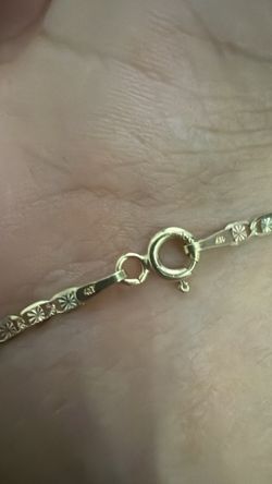 Valentino gold bracelet 10k