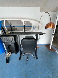Standing desk + chair