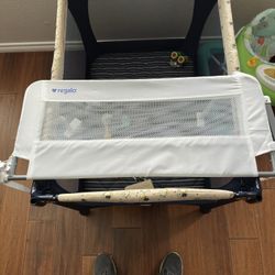 Regalo Swing Down Bed Rail Guard, with Reinforced Anchor Safety System 33 Inches