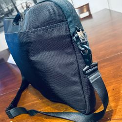 (NEW) TUMI Laptop Briefcase Bag 16”x12” with adjustable Shoulder Strap, multiple pockets