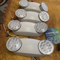 Emergency light fixture