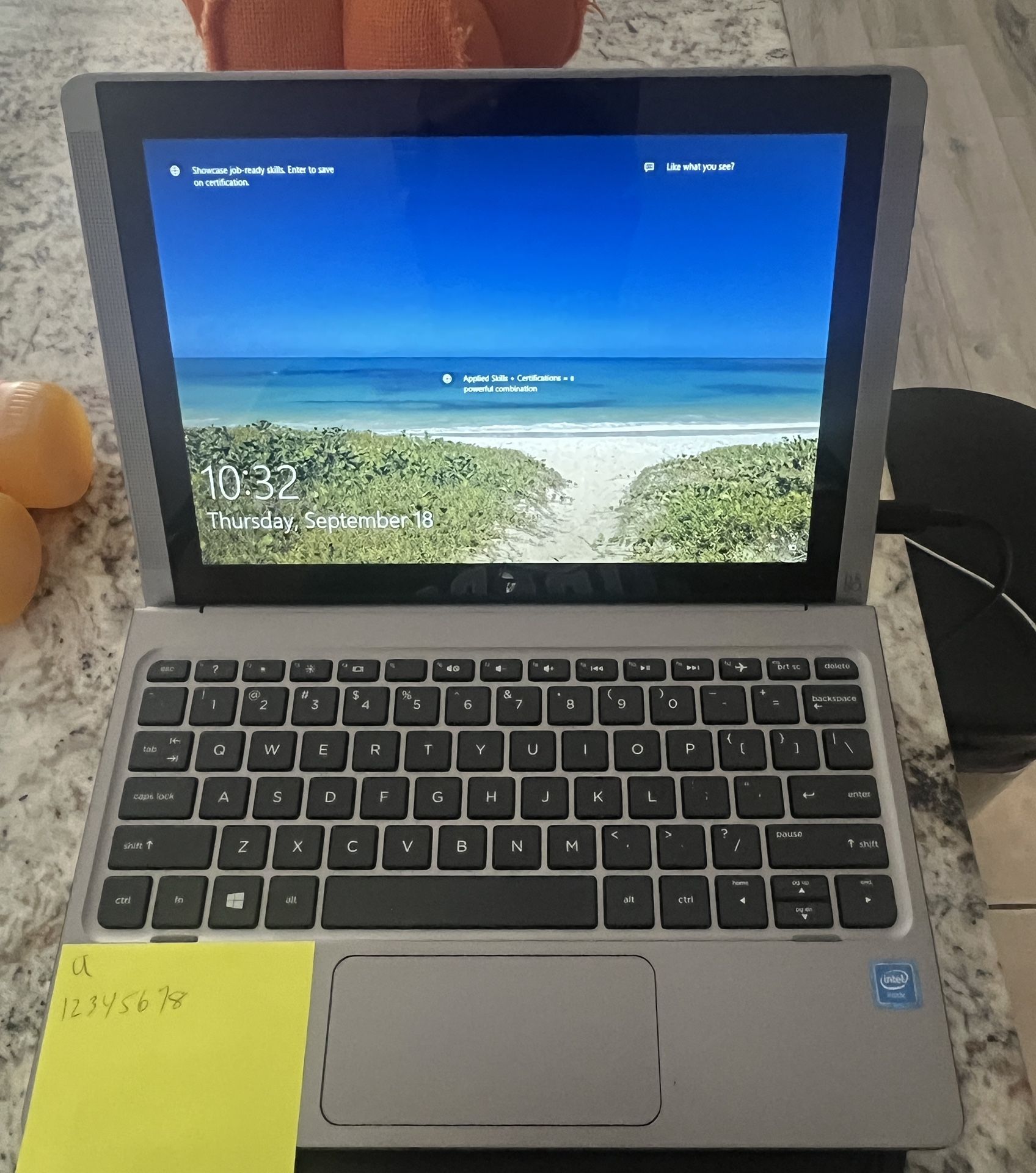 Laptop/Tablet -HP Pavilion x2 10" Detachable 2-in-1 – 32GB, Windows 10 looks new