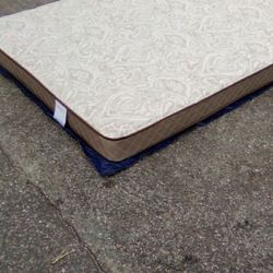  QUEEN SIZE MATTRESS