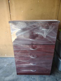 Dresser