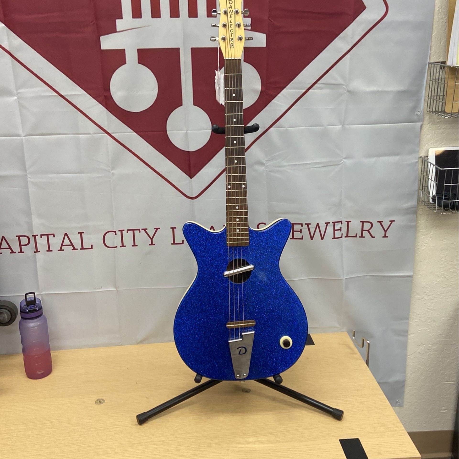 92916 Danelectro Convertible Electric Guitar 55924