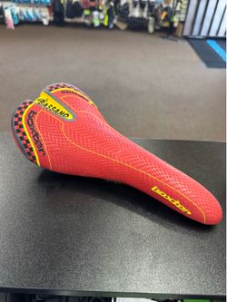 Selle Bassano Vintage Saddle red Ti carbón