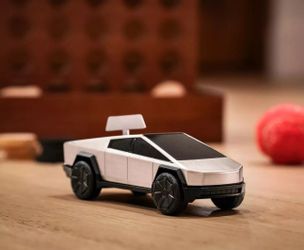 Tesla Cybertruck Wind-up Racer