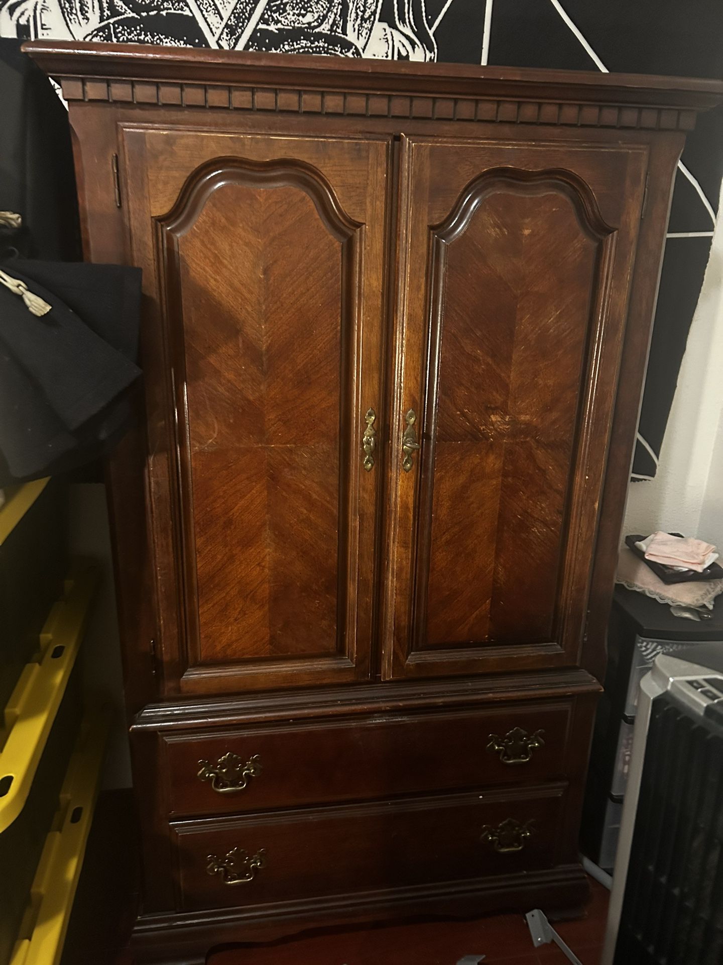 Free Cabinet