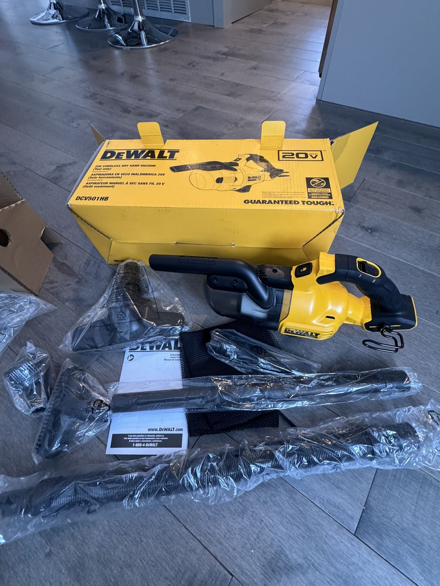 DEWALT Bagless 20V HEPA Stick Cordless Handheld Vacuum (Tool Only) BRAND NEW with 2025 warranty