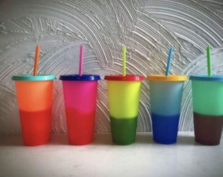Color changing cups
