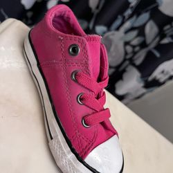 Girls Converse