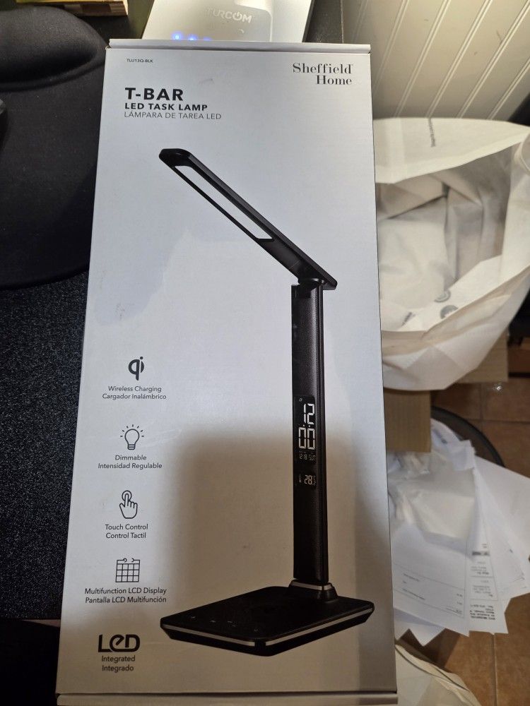 HQ.   Desk Lamp Phone Charger--new Sealed 