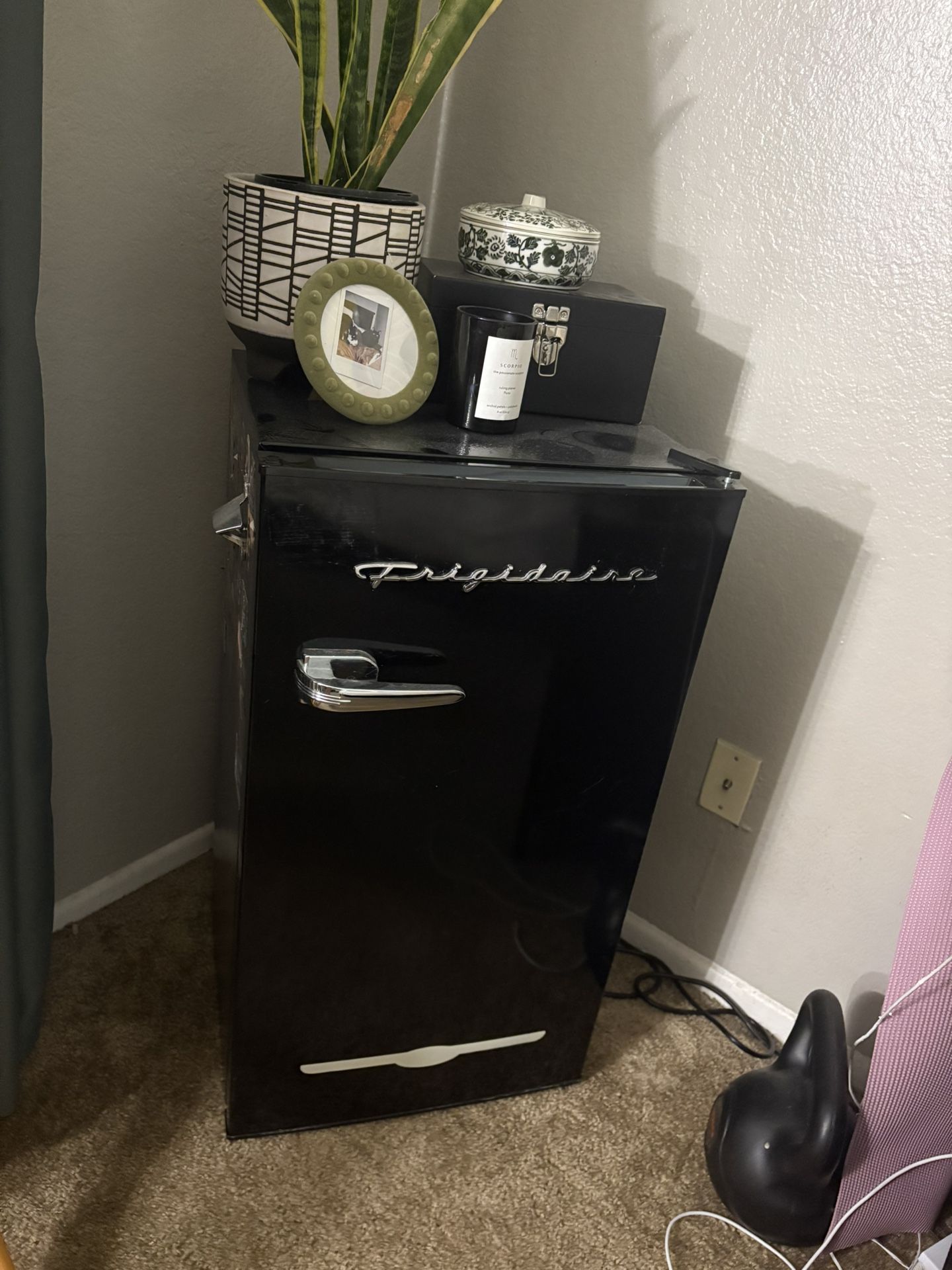 Mini Fridge 