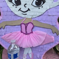 ballerina cappuccina piñata
