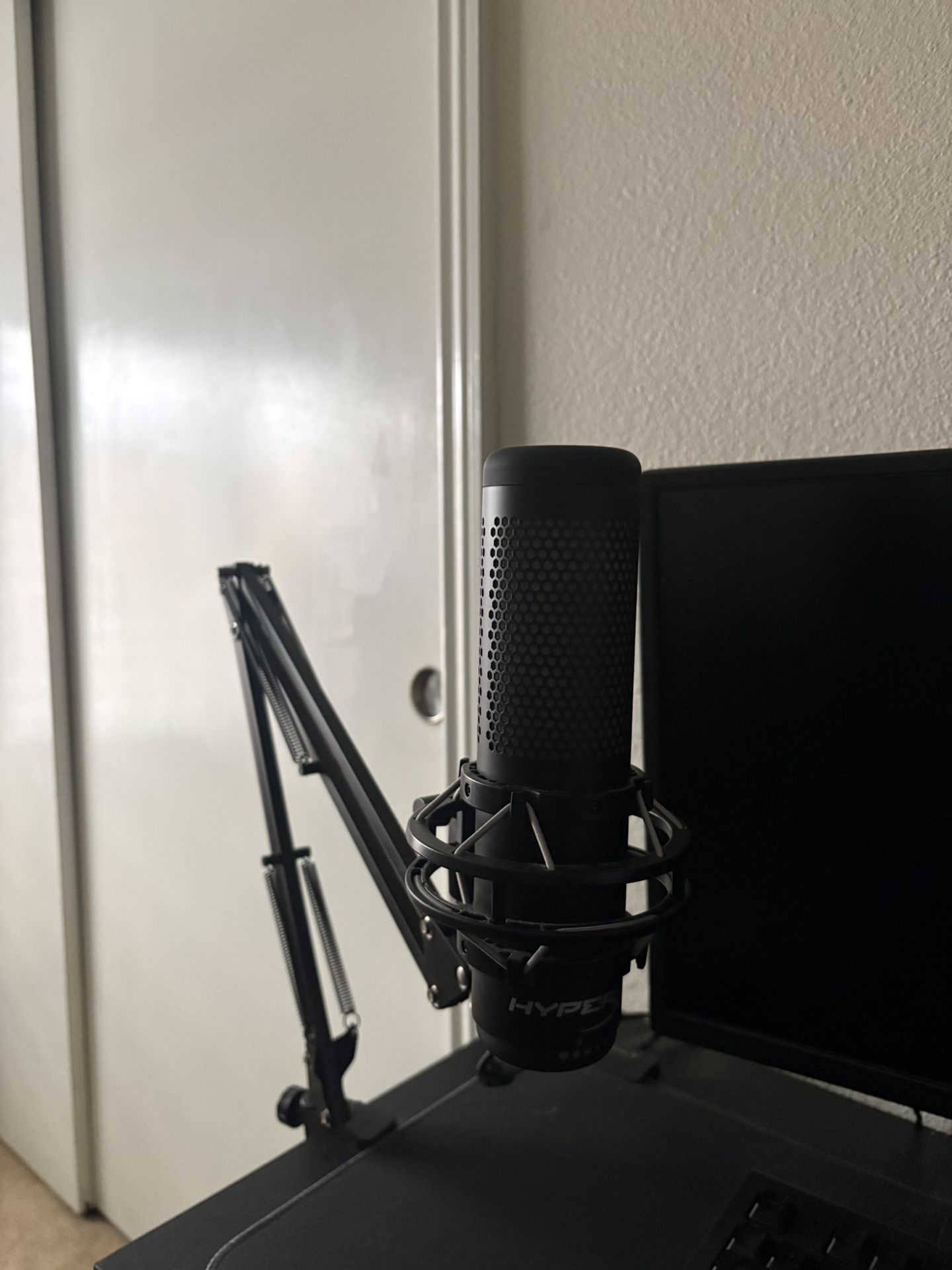 hyperx quadcast s gaming microphone