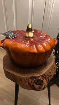 Cast Iron Dutch Oven