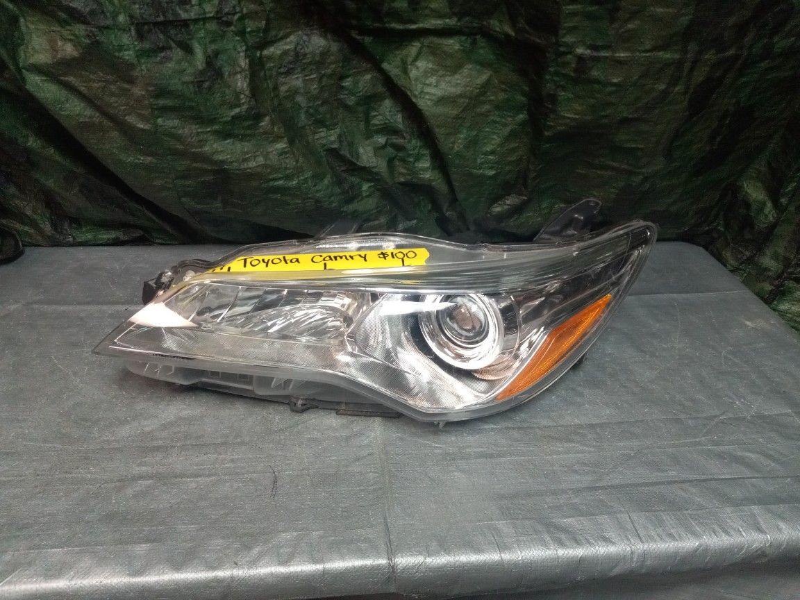 2015-17 Toyota Camry Left Headlight
