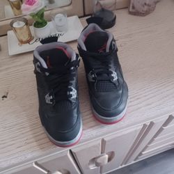 Jordan 4 Retro