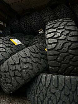 37 1350 22 Aplus Shredder MT SET OF TIRES