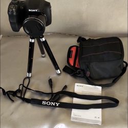 Sony Cyber Shot  Dslr Camera Bundle 