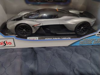 Aston Martin die cast 1/18