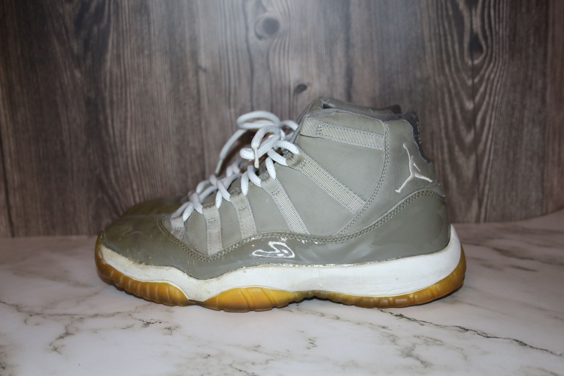 2001 Jordan “Cool Grey” 11s. Size 9.5 Mens