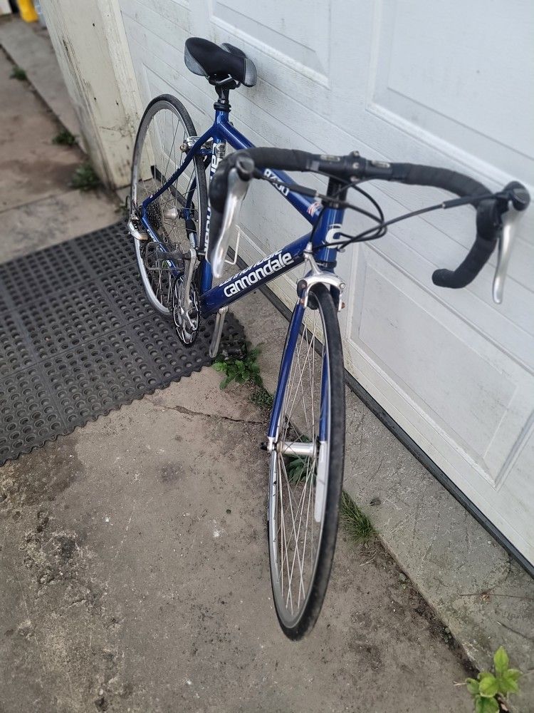 Cannondale R400 Bike